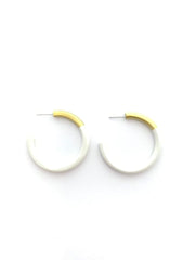 Accessory Jane Liz Medium Hoop Earrings